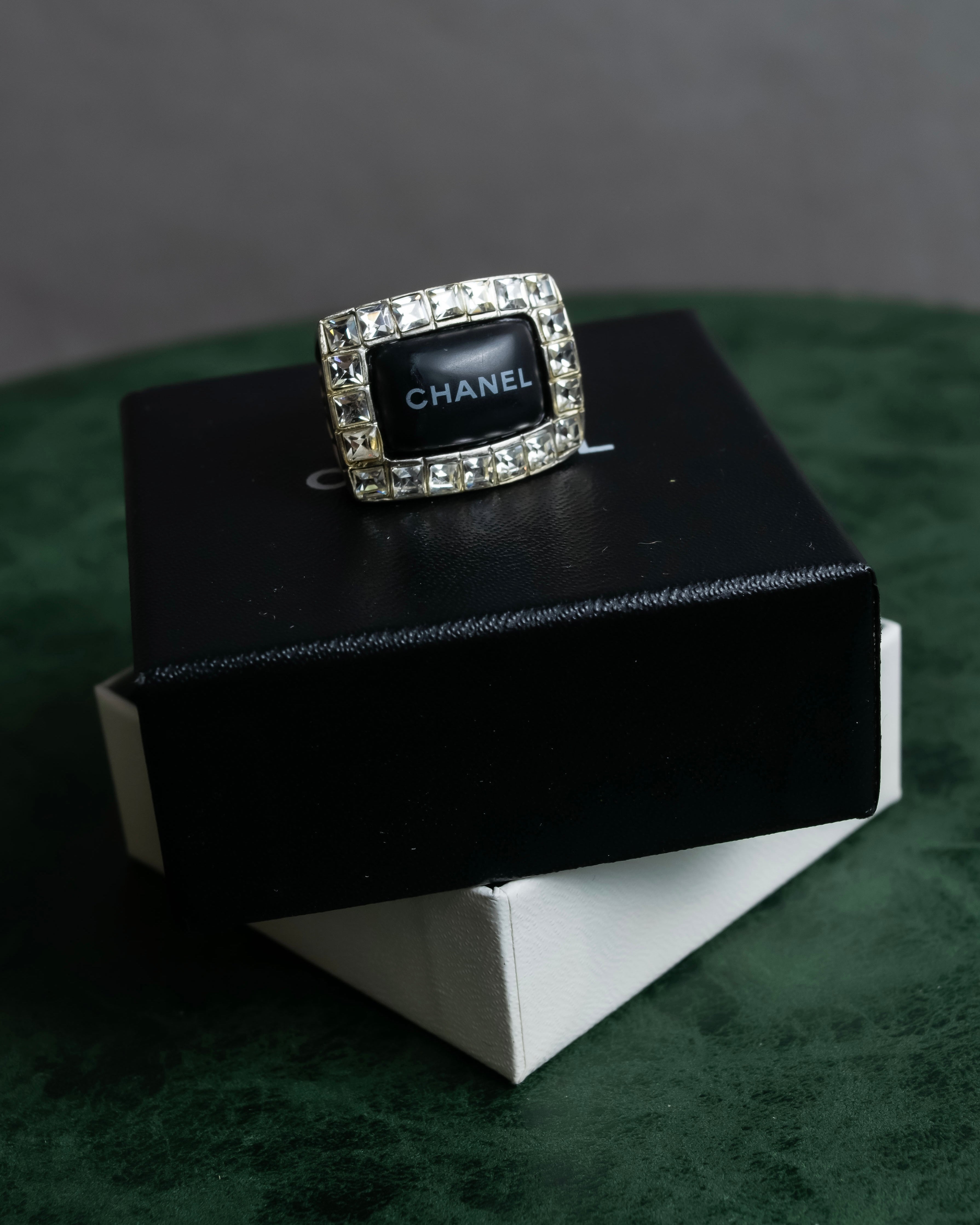 "CHANEL" 00AW Karl Lagerfeld period clear stone design logo engraved ring