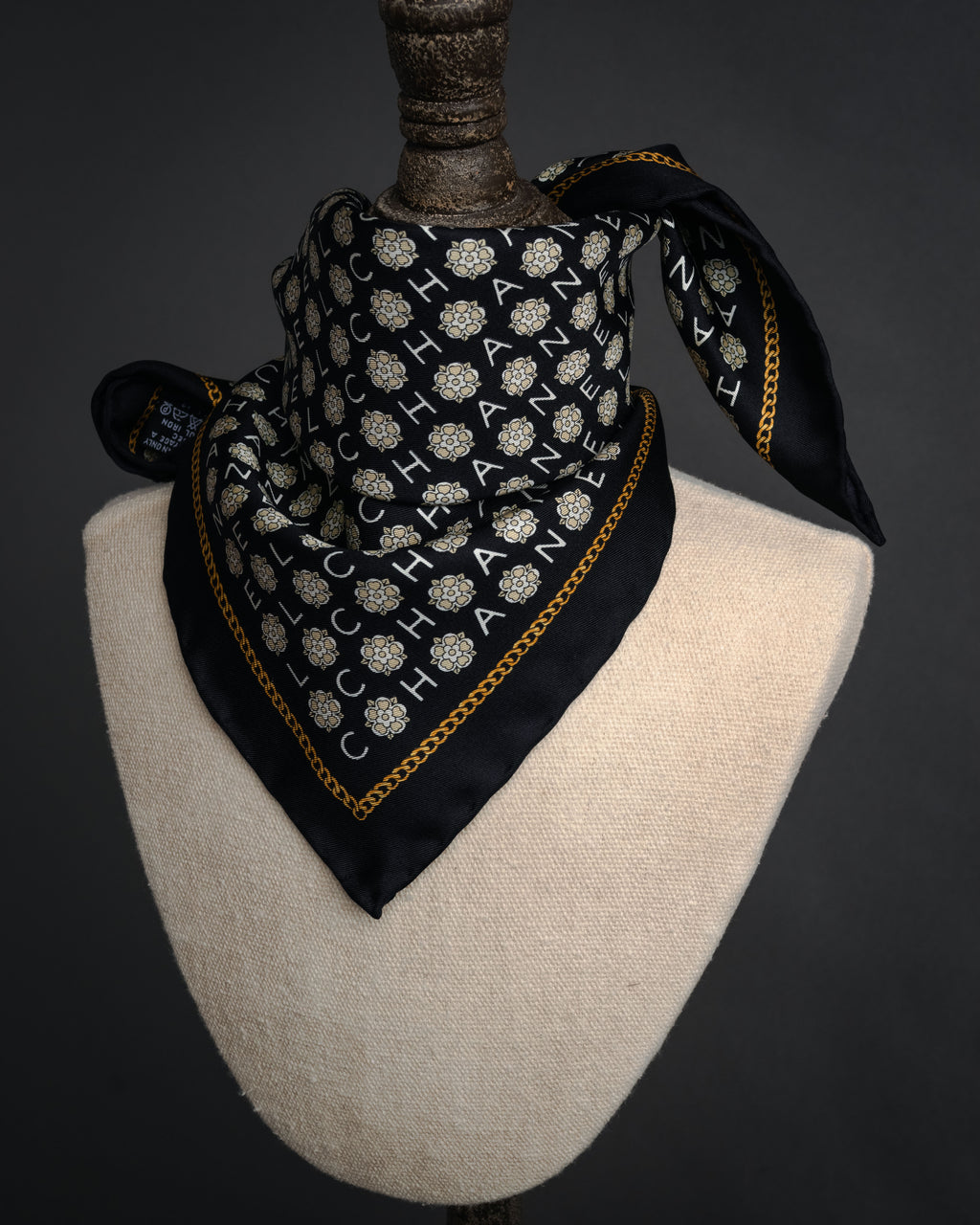 “CHANEL” 90’s-00’s Camellia logo silk scarf
