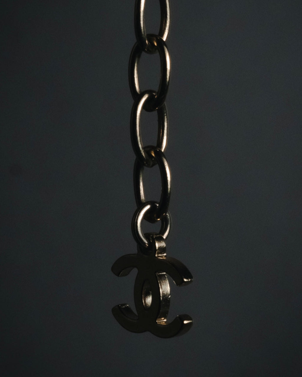 –SPECIAL– "CHANEL"
21's Vintage-inspired ornate plaque rope chain bracelet