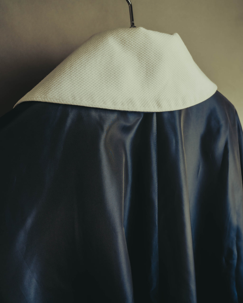 "CELINE" 70's-80's Dramatic contrast collar long coat