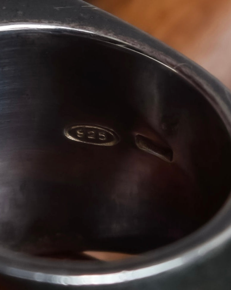 "GUCCI" Hammered texture square dome silver ring