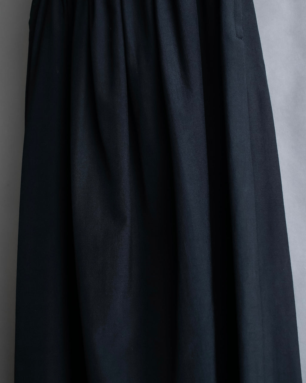 "tricot COMME des GARCONS"  Lace design at hem flare skirt