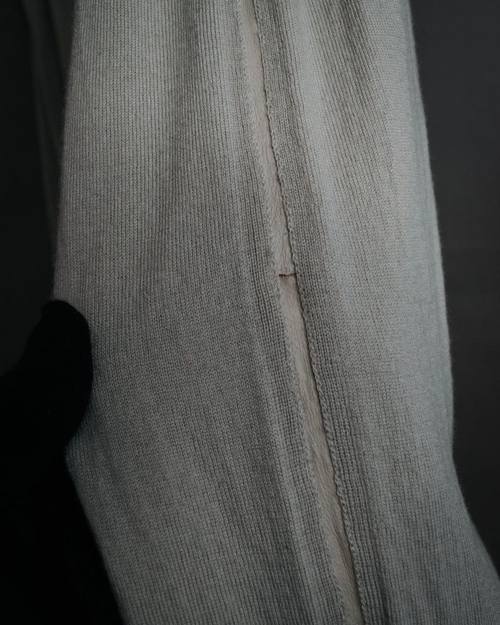 “HERMES” 2000’s Lambskin trimmed high gauge wool cardigan