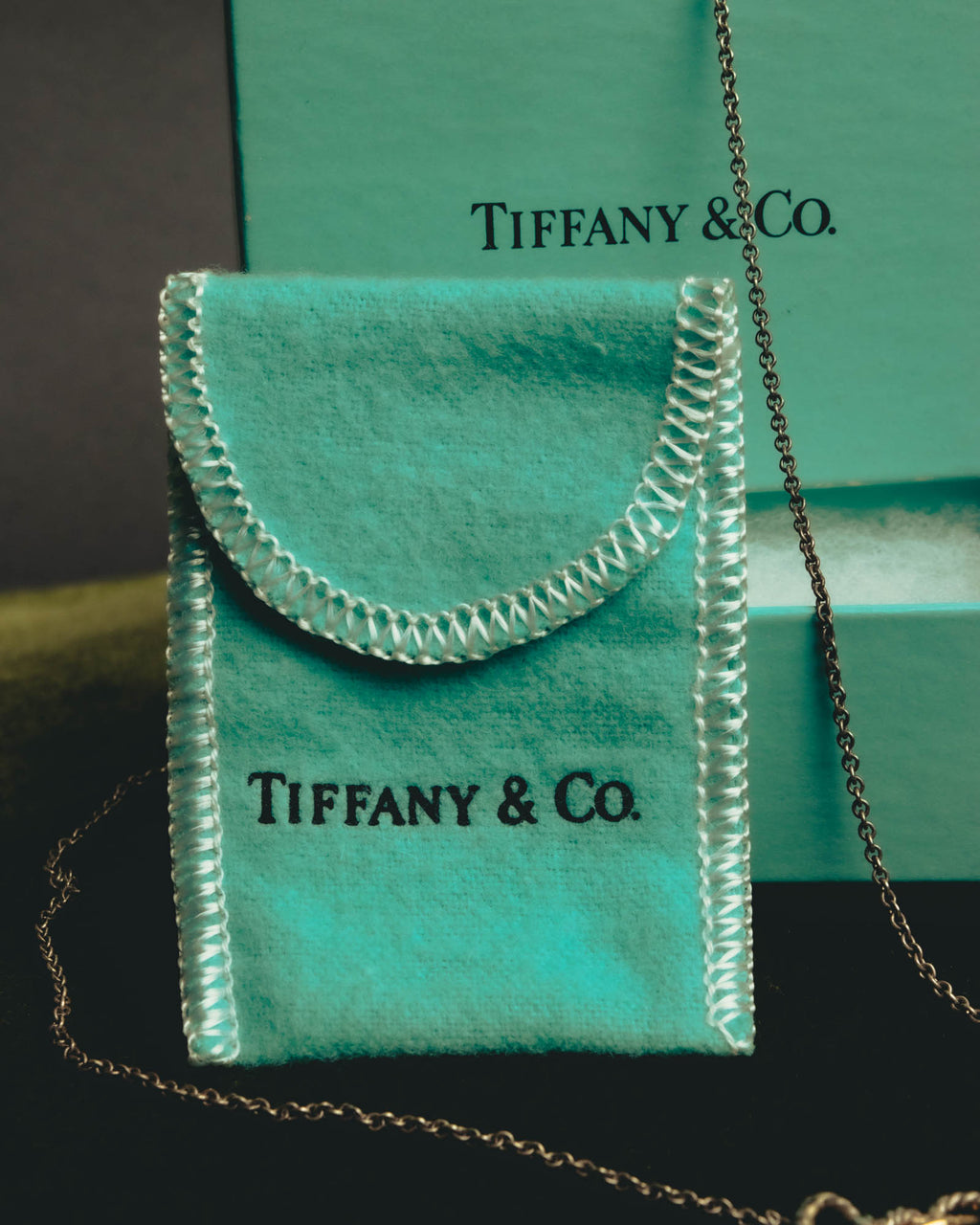 "Tiffany & Co." 80's-90's Sculptural triple bow necklace