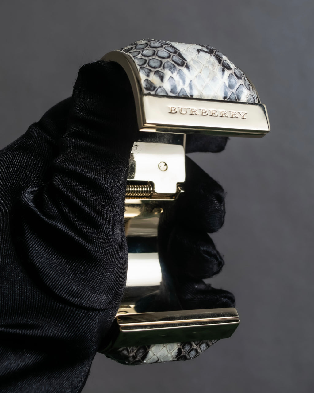 "BURBERRY" Python pattern metal hinge bangle