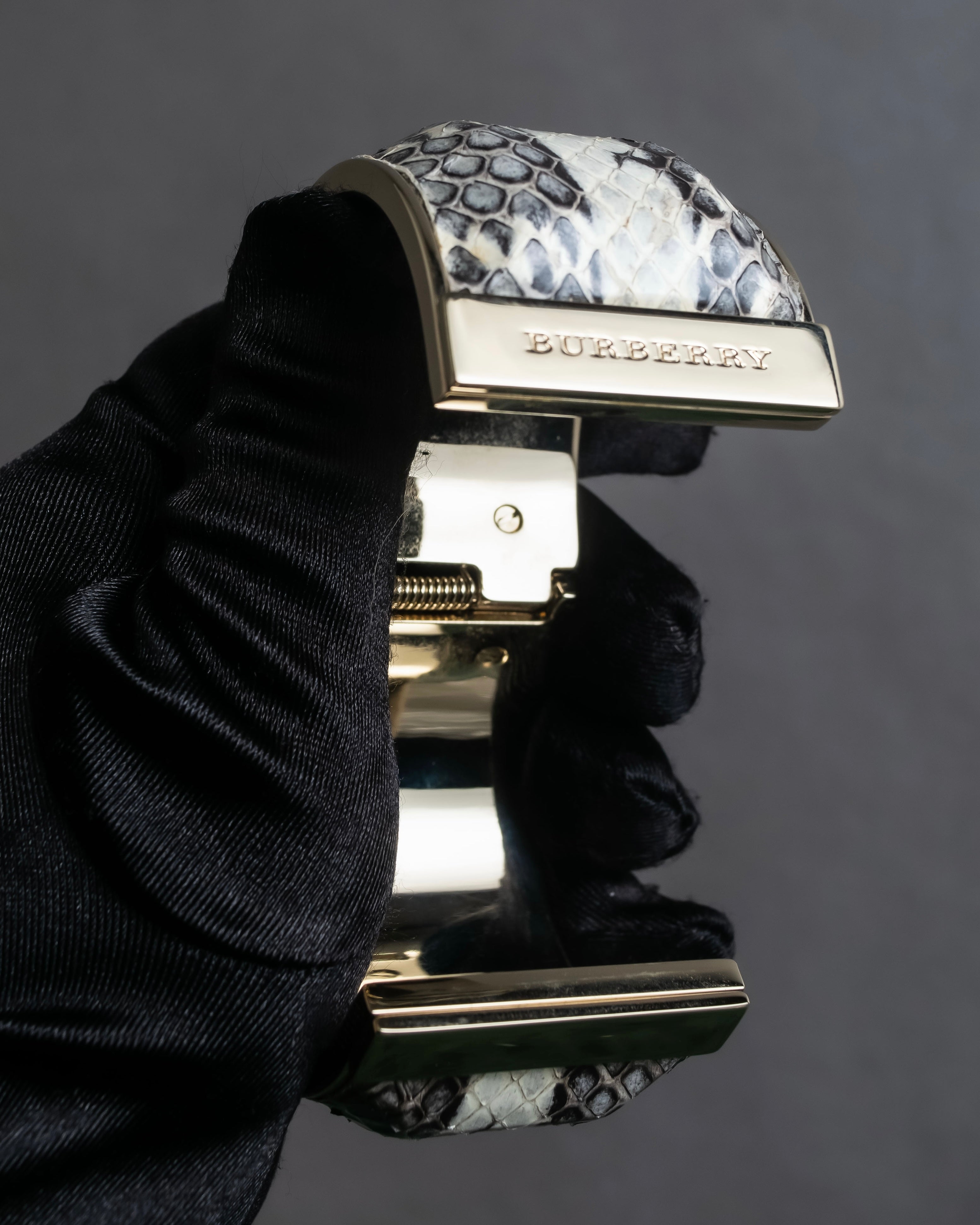 "BURBERRY" Python pattern metal hinge bangle
