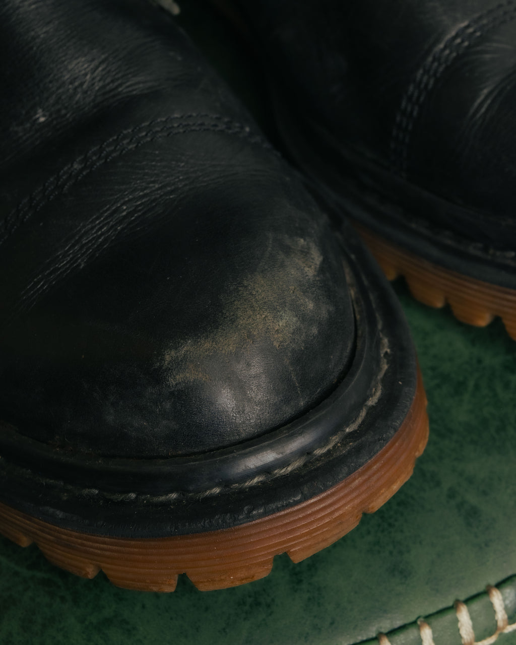 “COMME des GARÇONS HOMME”
00’s-10’s Double buckle leather combat boots