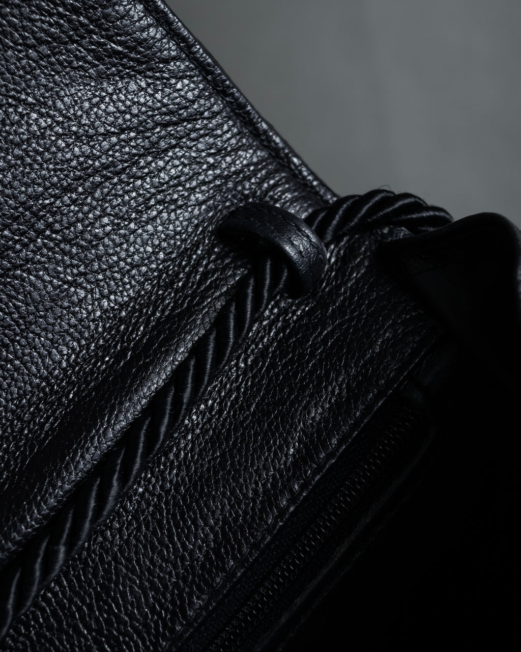 "FENDI" 80's Karl Lagerfeld design braided leather shoulder bag