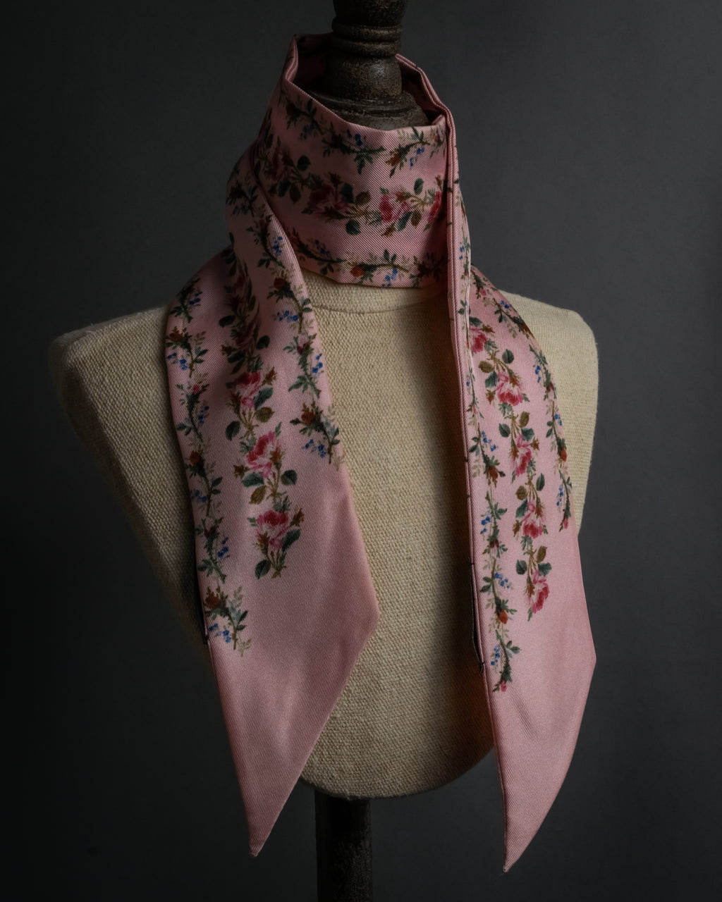 -SPECIAL- "GUCCI" Michele design floral print silk twilly scarf
