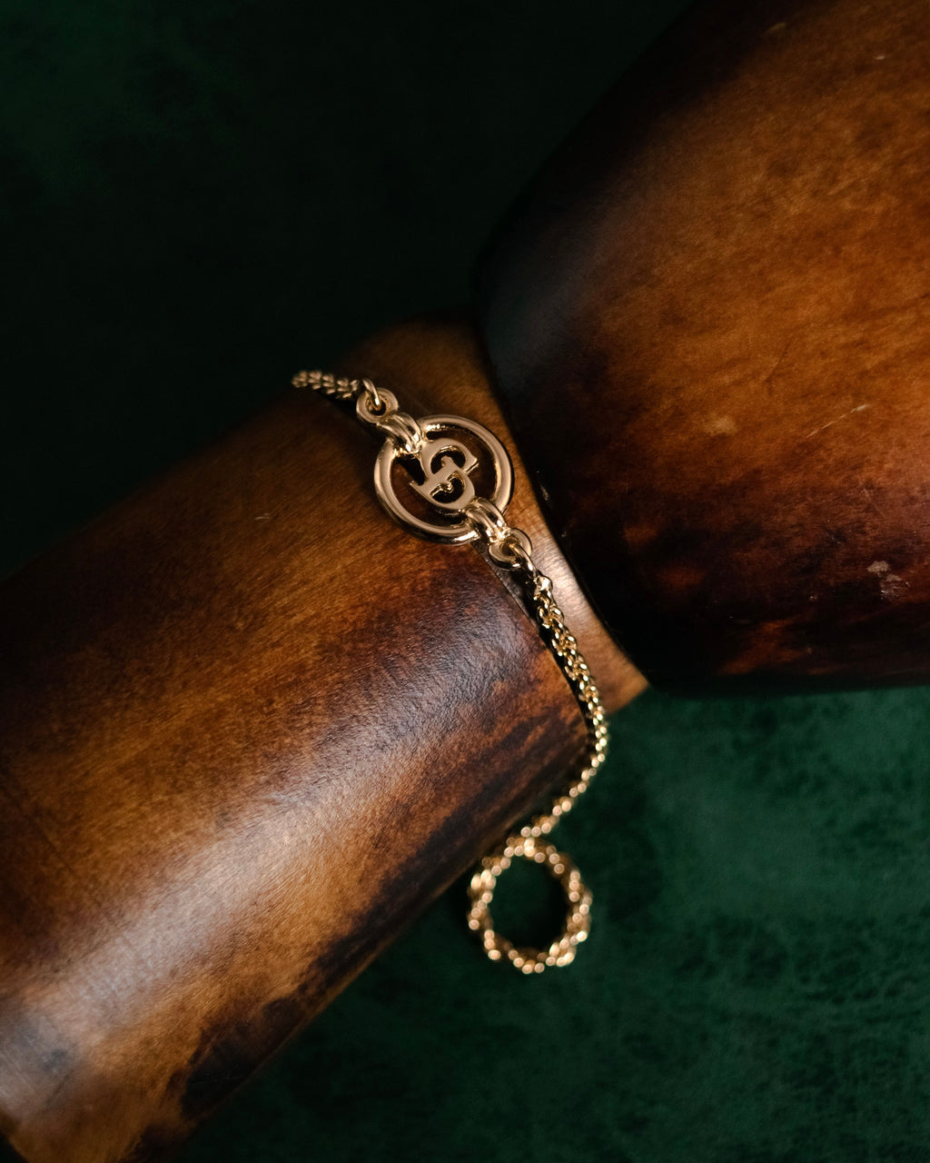“Christian Dior” 90’s CD circle logo chain bracelet