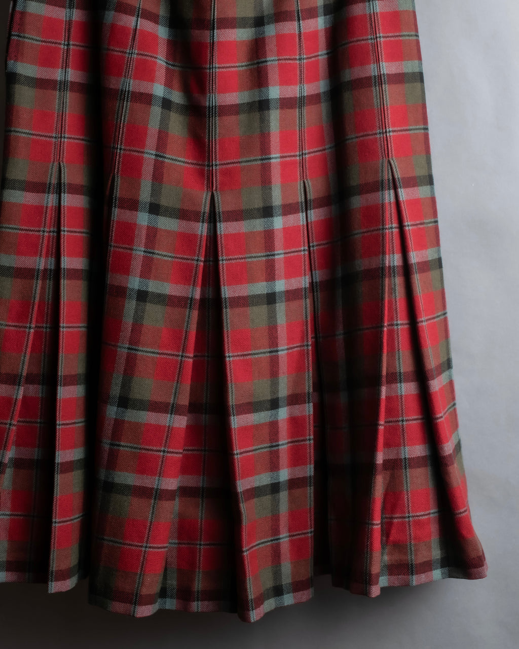 Vintage tartan check pleated skirt