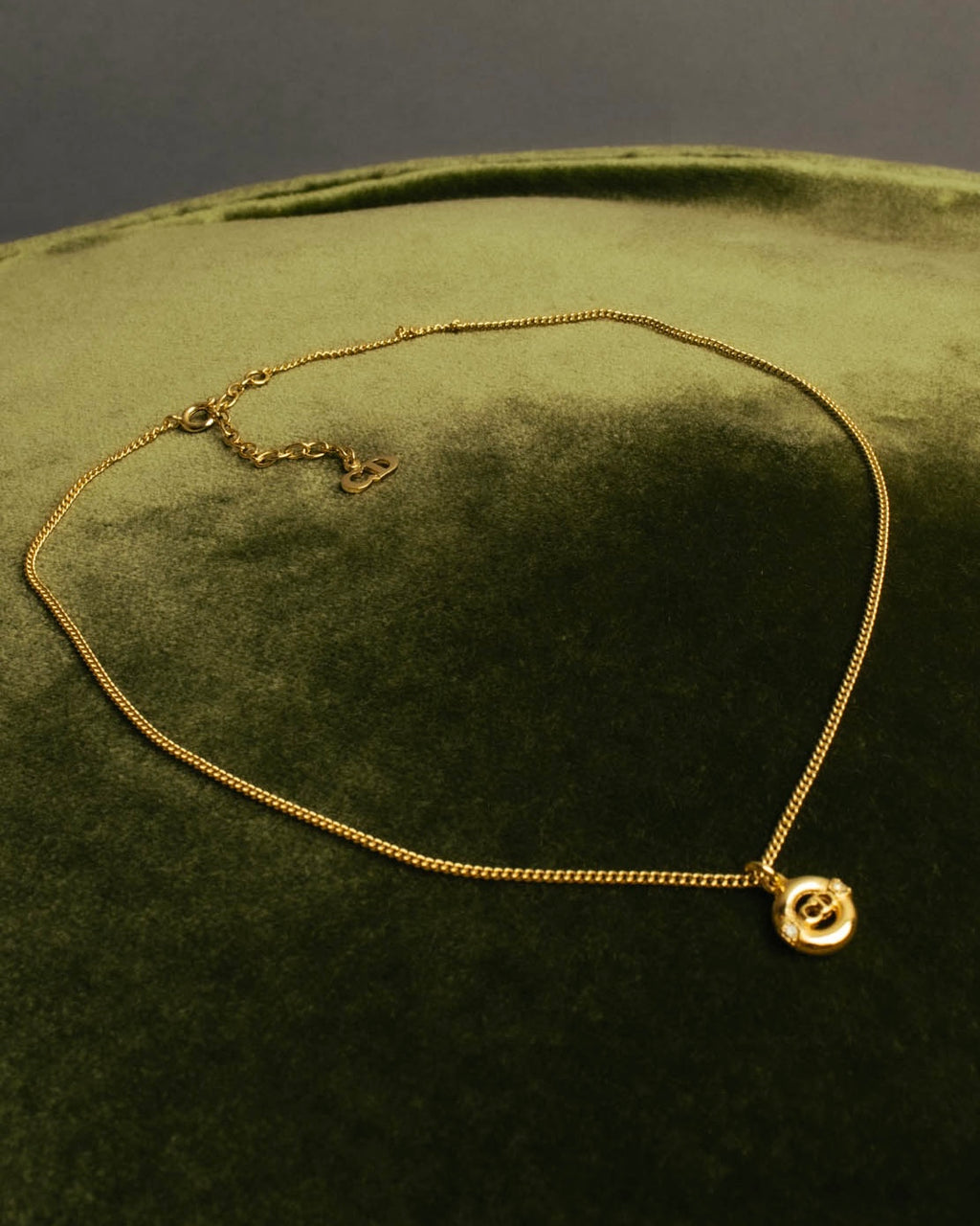 "Christian Dior" 80's-00's Gold tone cd pendant necklace