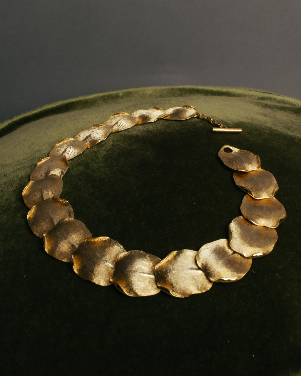 -SPECIAL- “BALENCIAGA” 2000-2012 Ghesquière era sculptural petal necklace