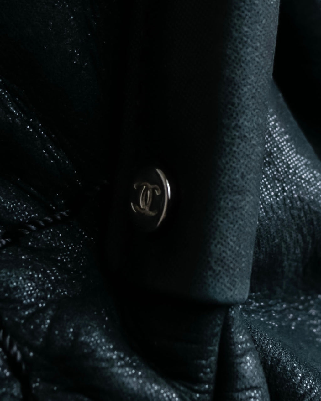 "CHANEL" Karl Lagerfeld design Matelasse chain Black shoulder bag