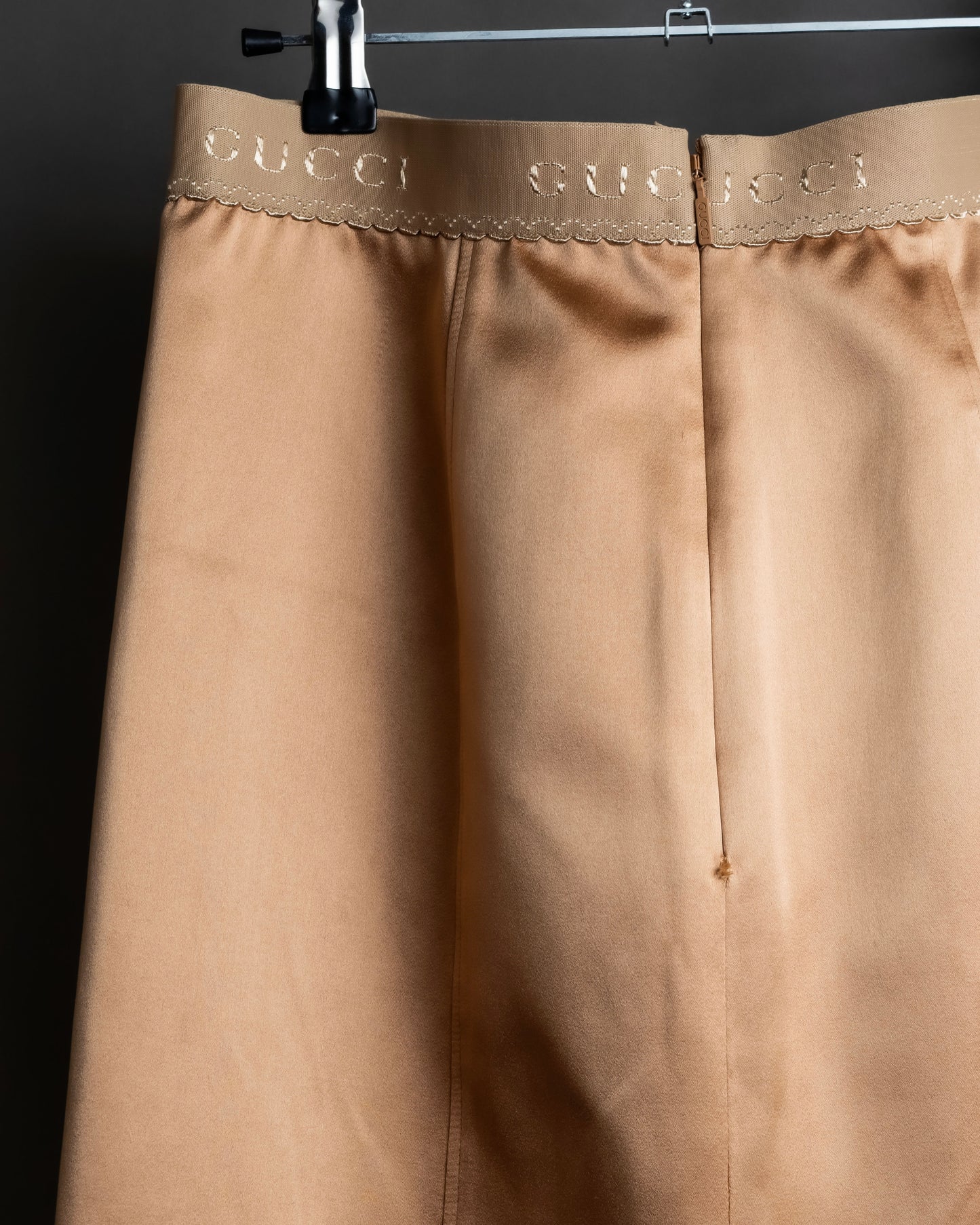 "GUCCI" 100% silk glossy cropped length skirt