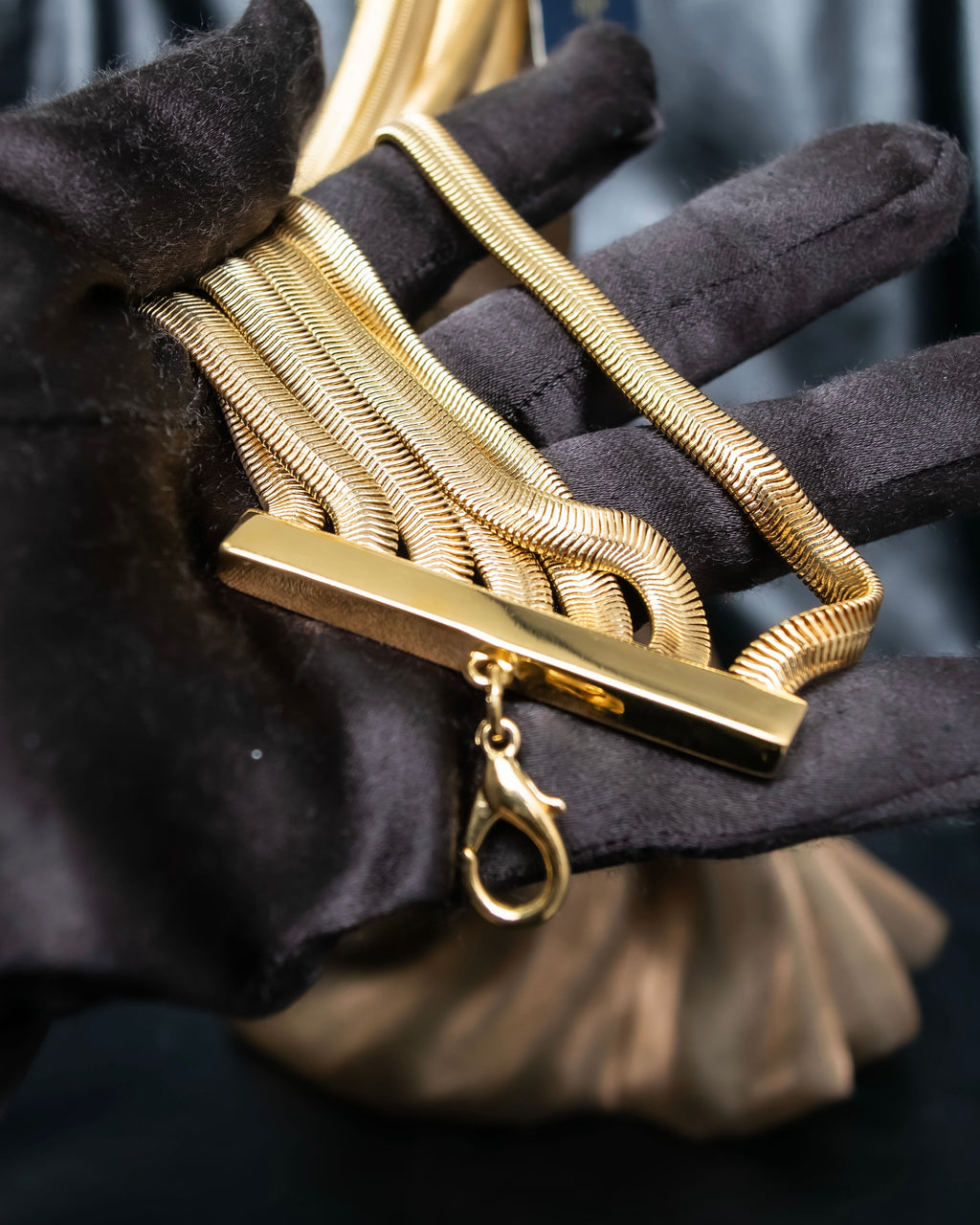 "GIVENCHY" 7 strand accordion chain choker necklace