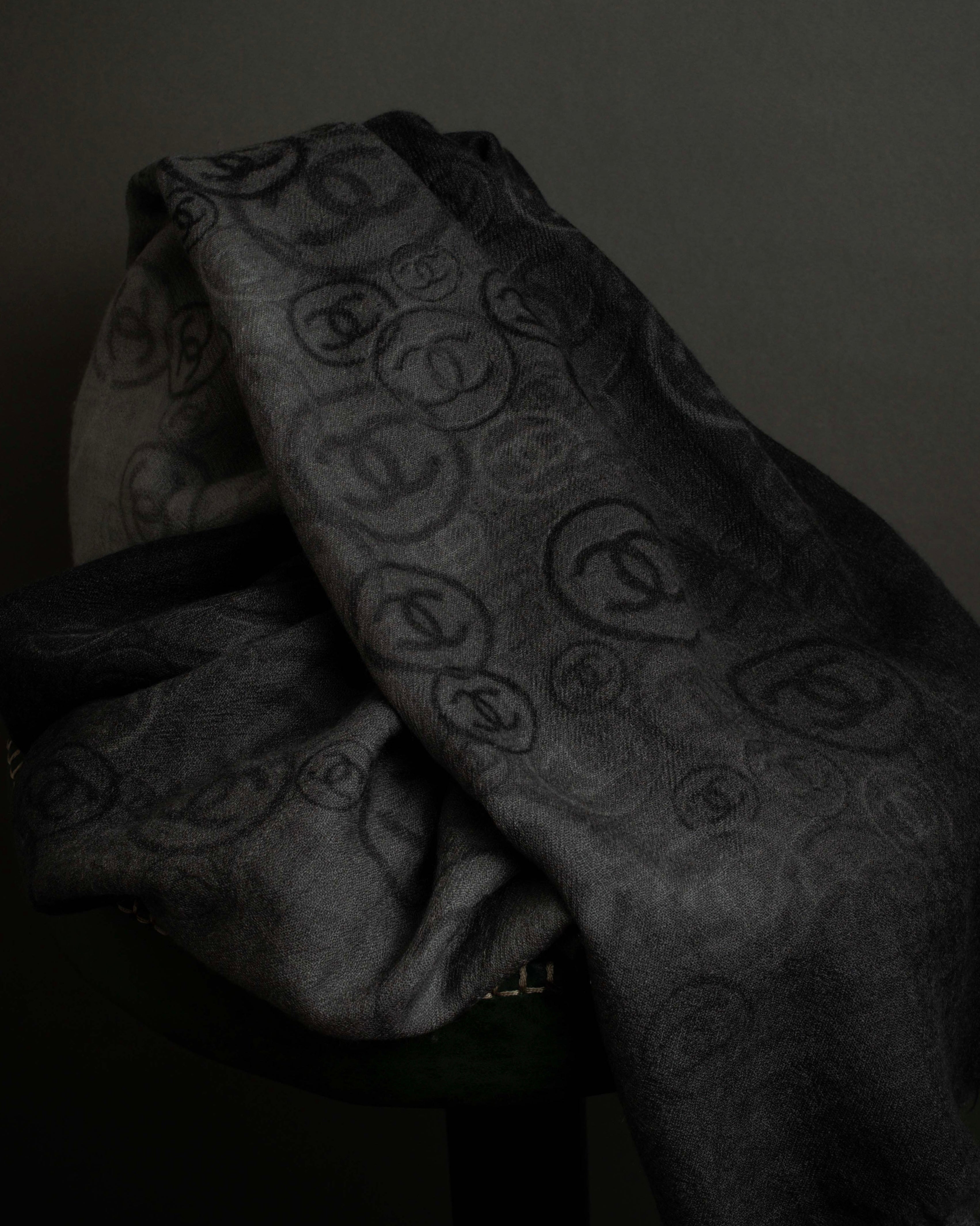 "CHANEL" Logo engraved design cashmere super large stole
