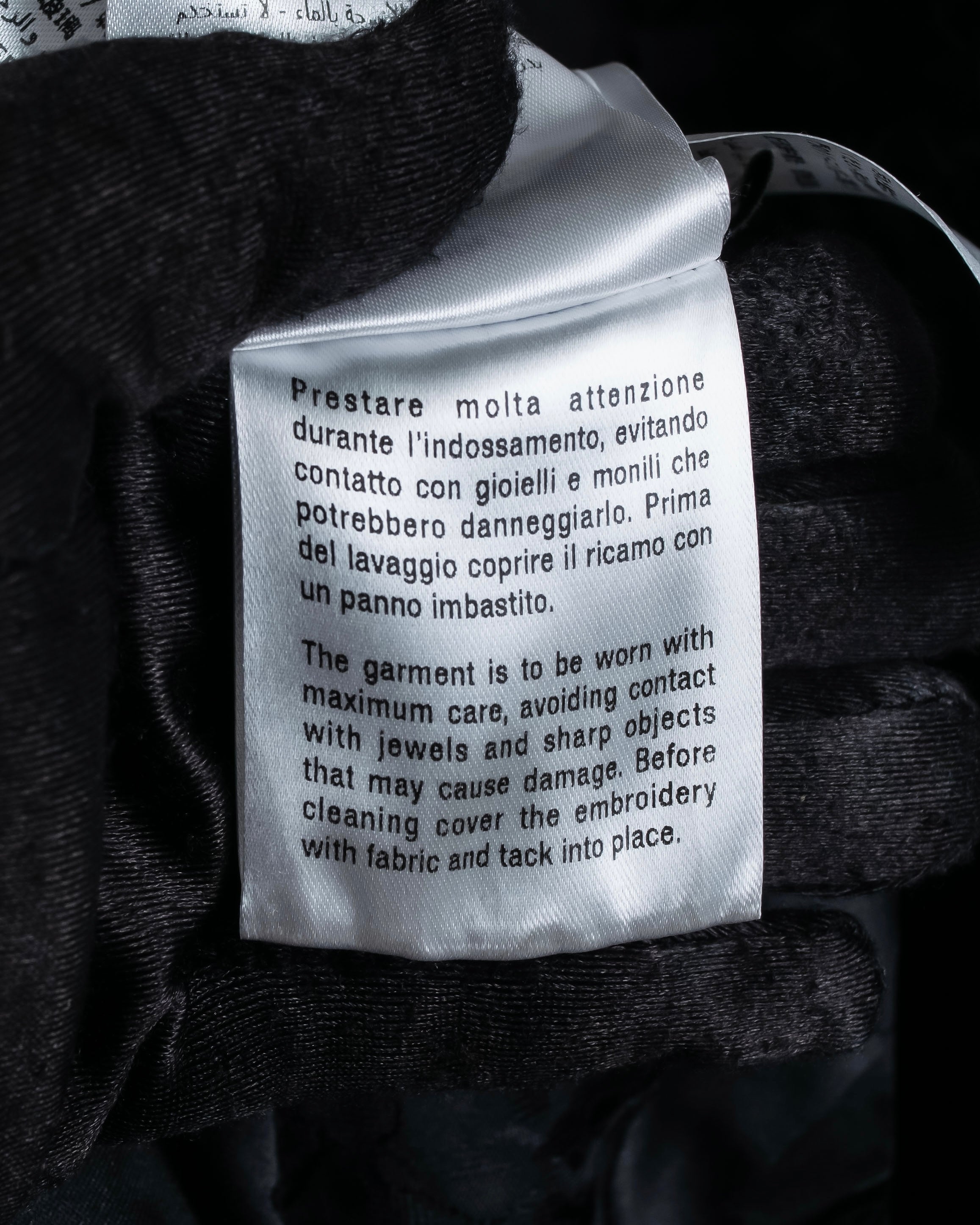 "GUCCI" Pre-Fall 2018 collection message embroidered shawl collar jacket