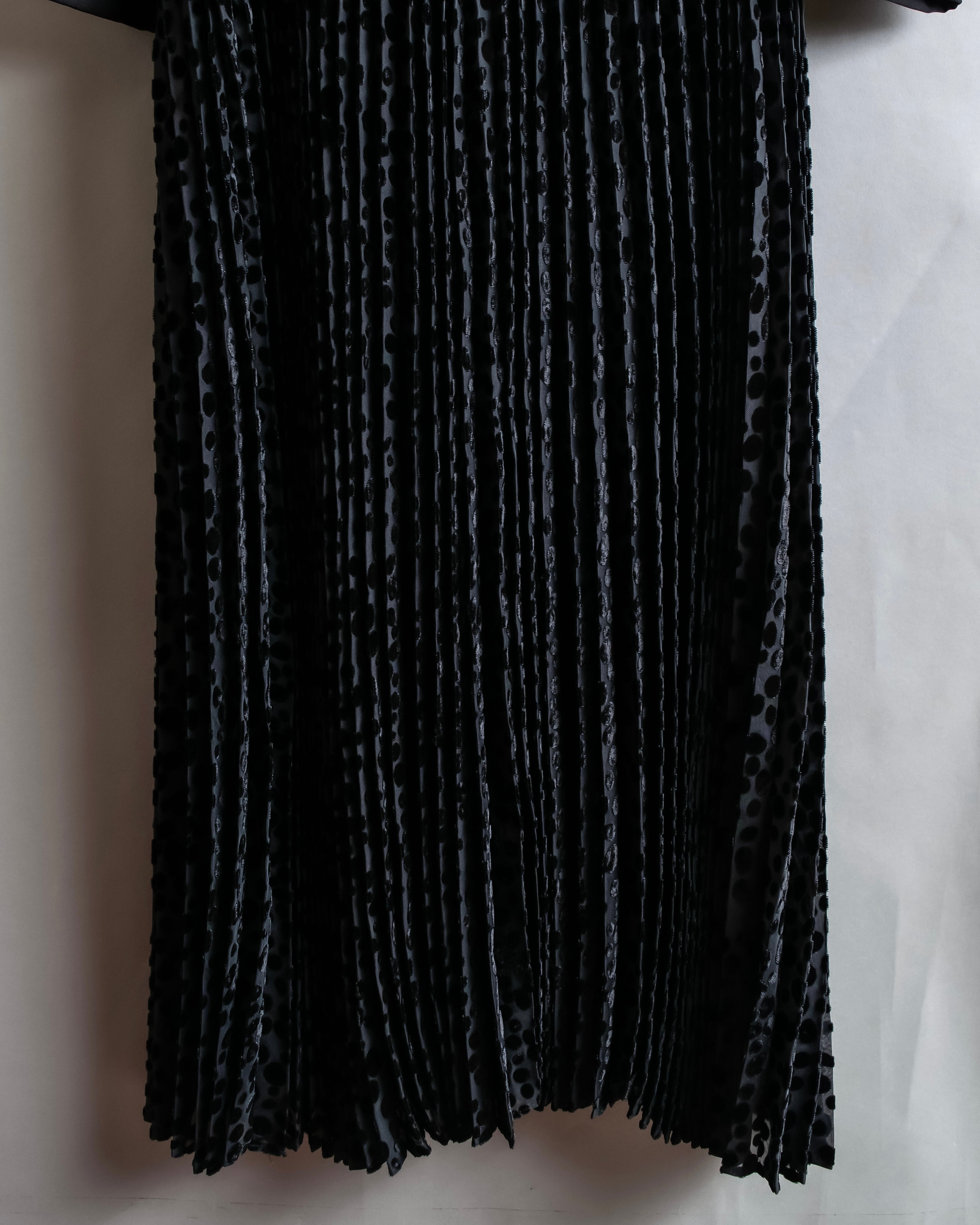 "EMPORIO ARMANI" Velvet dot beautiful pleated dress