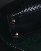 –SPECIAL– "BOTTEGA VENETA"
90’s-00’s intrecciato trapezoid handle bag