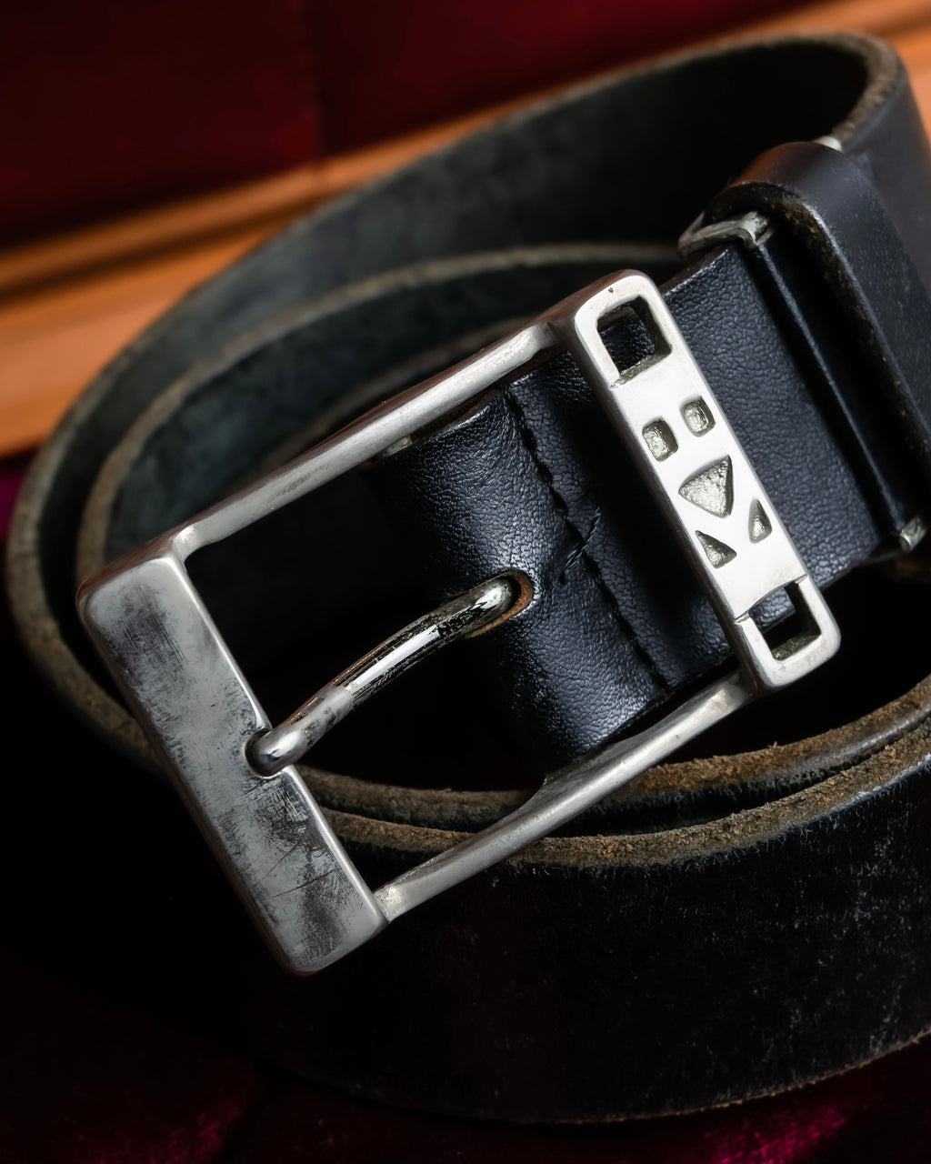 "KATHARINE HAMNETT" Vintage aged silver buckle leather belt