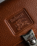 "BURBERRYS" Horizontal design camel grained leather bag