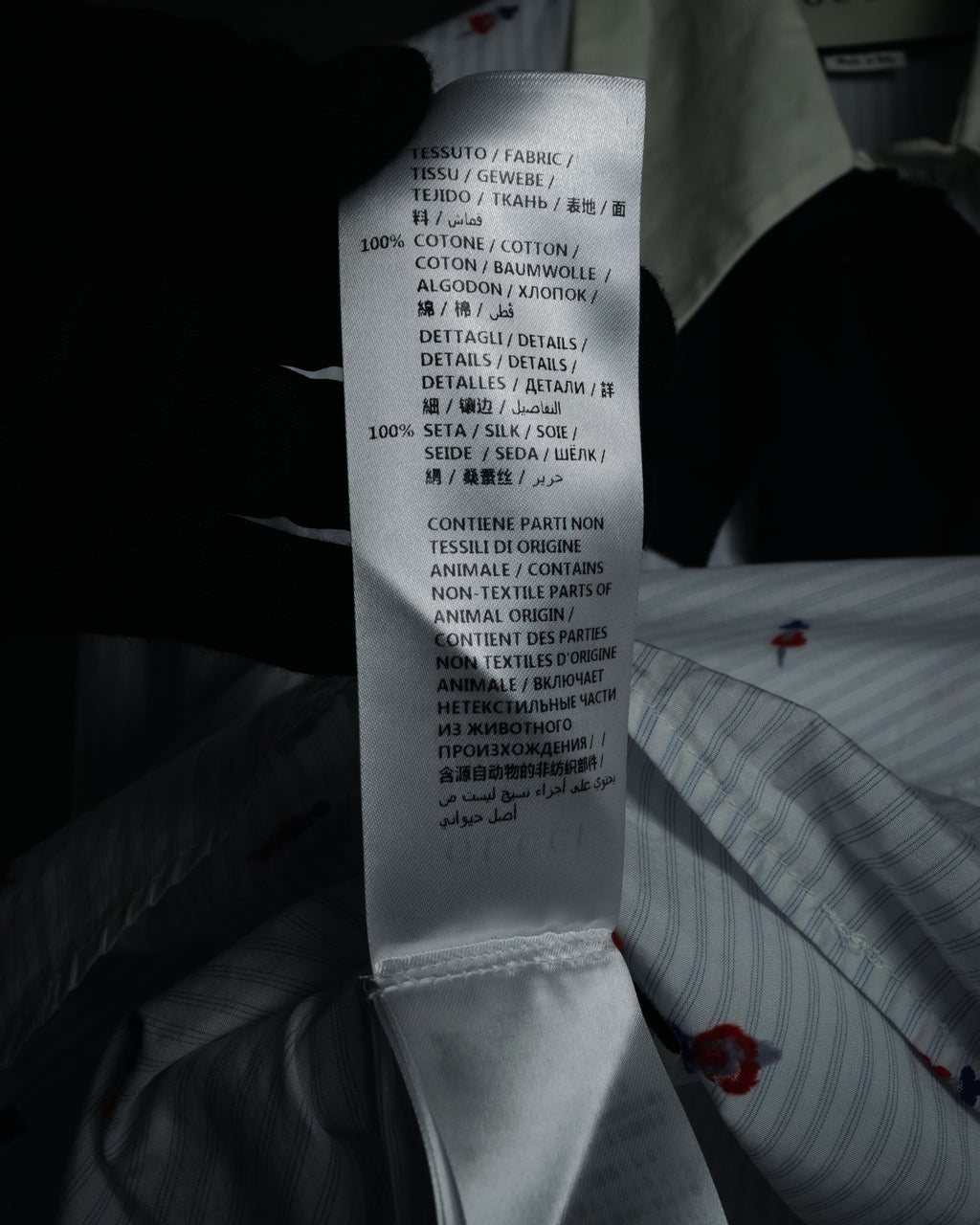 “GUCCI” 2017 heart and dagger embroidered bow tie shirt