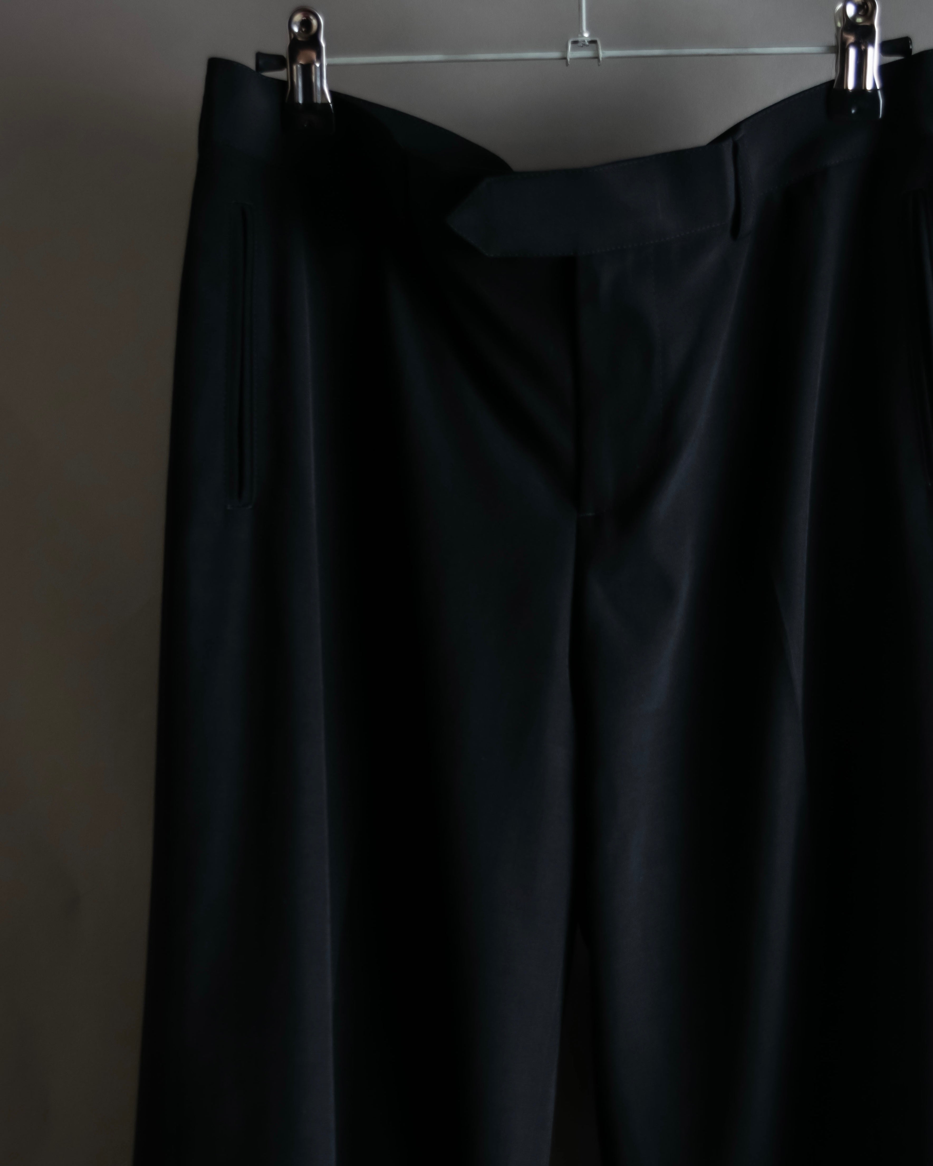 "JEAN PAUL GAULTIER FEMME"
 High-waisted straight draping slacks