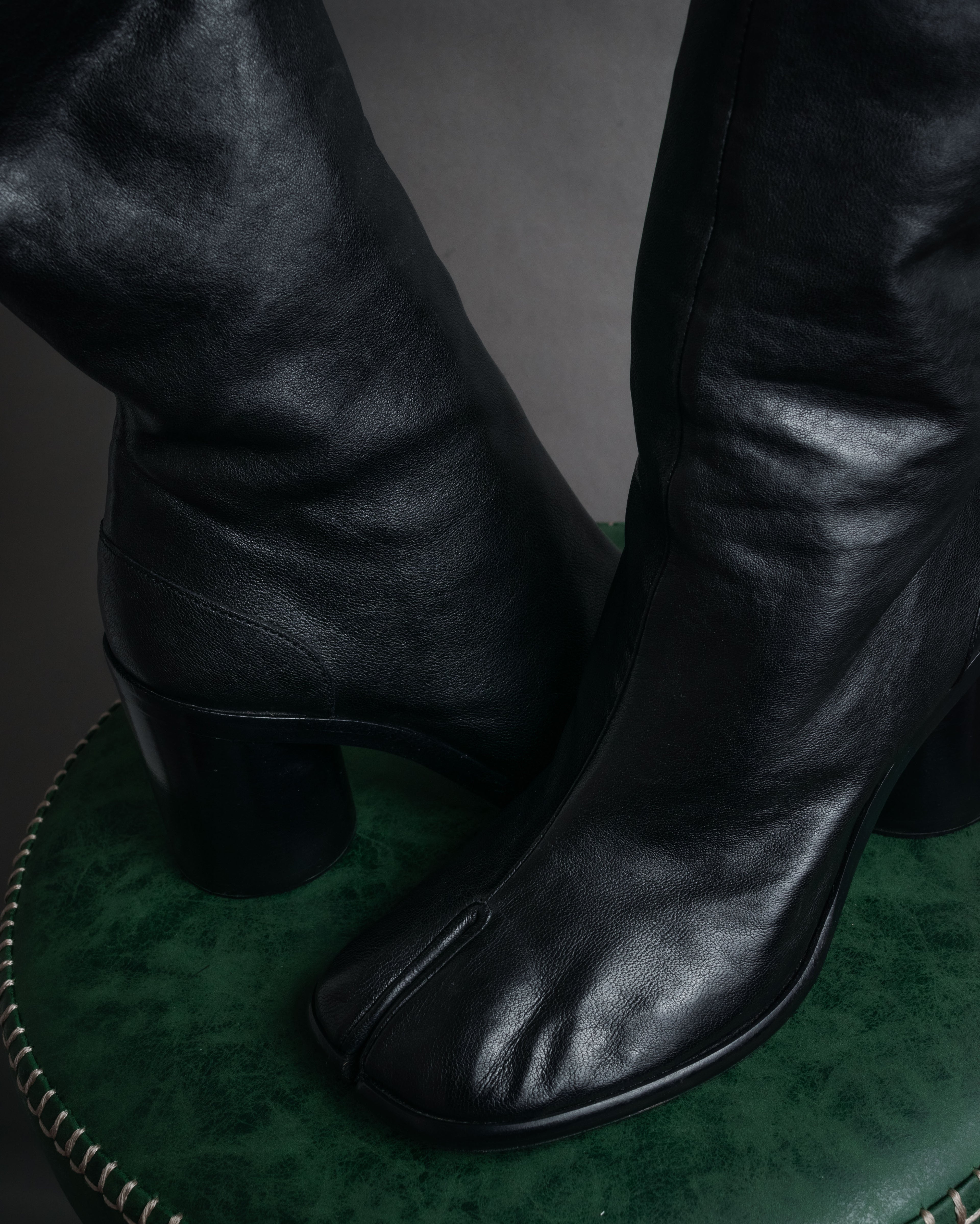 –SPECIAL– “Maison Margiela” 2020’s Tabi knee high boots