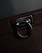 "Salvatore Ferragamo" 90’s-00’s Gancini hardware pebbled leather tote bag