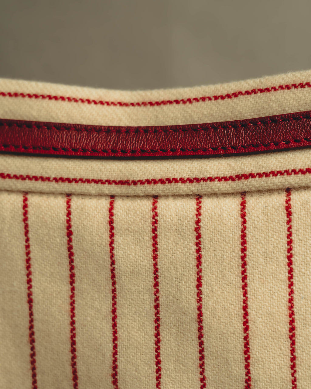 -SPECIAL- “GUCCI” 2015-2022 vintage inspired horsebit striped wool skirt