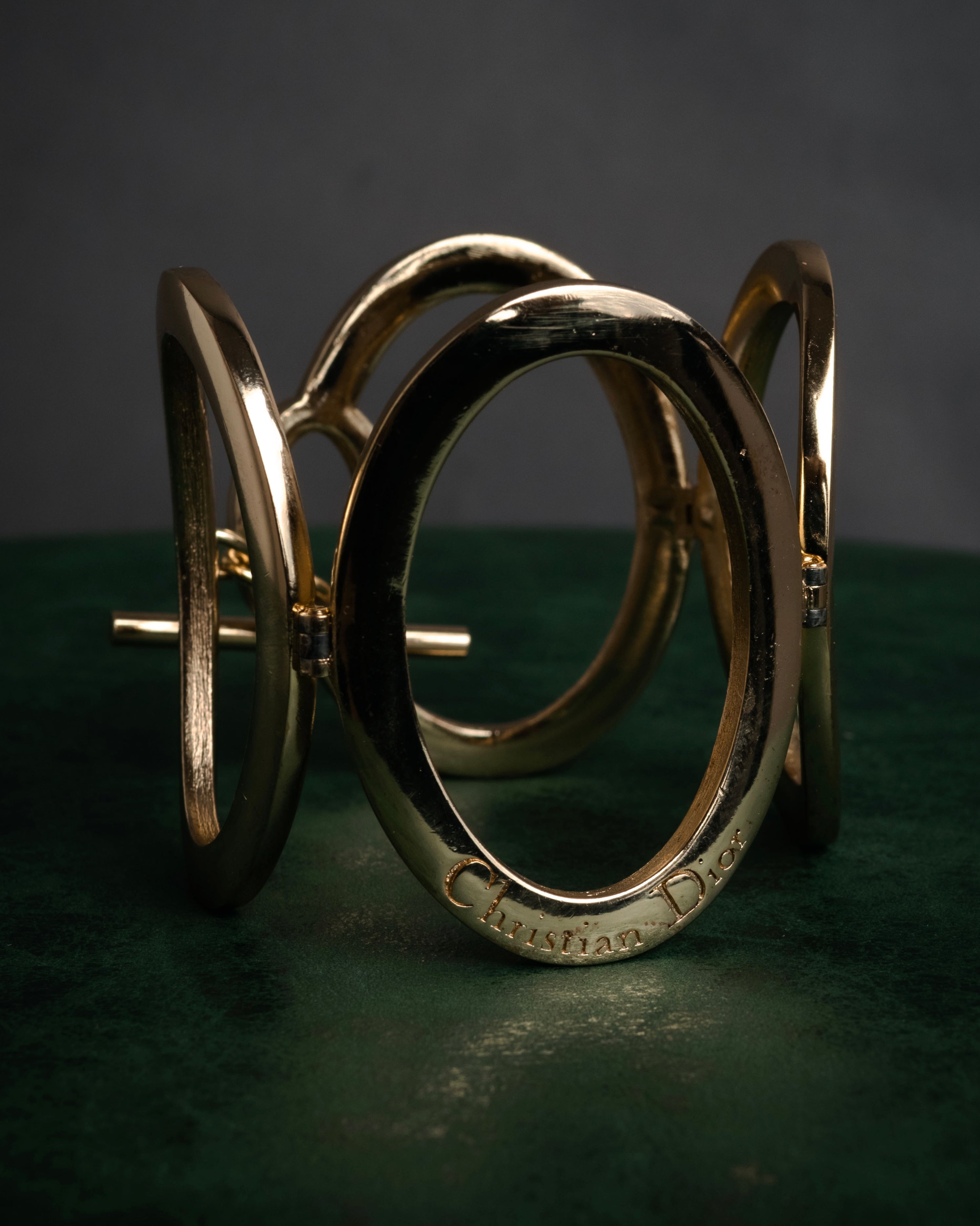 –SPECIAL– “Christian Dior” 90’s Sculptural oval link bracelet