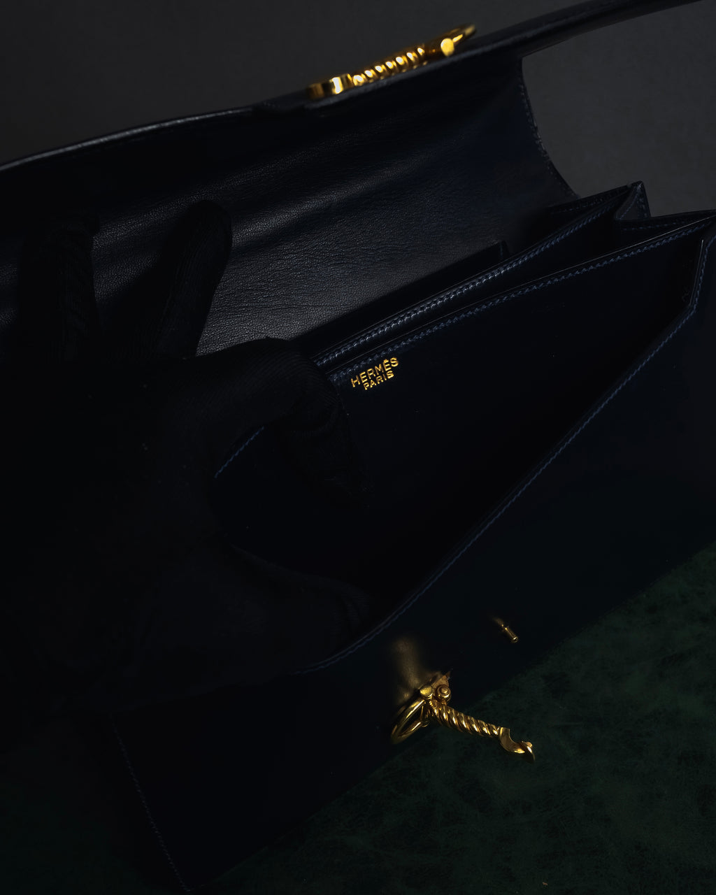 -SPECIAL- "HERMES" 60’s early sandrine box dark blue calf bit bag