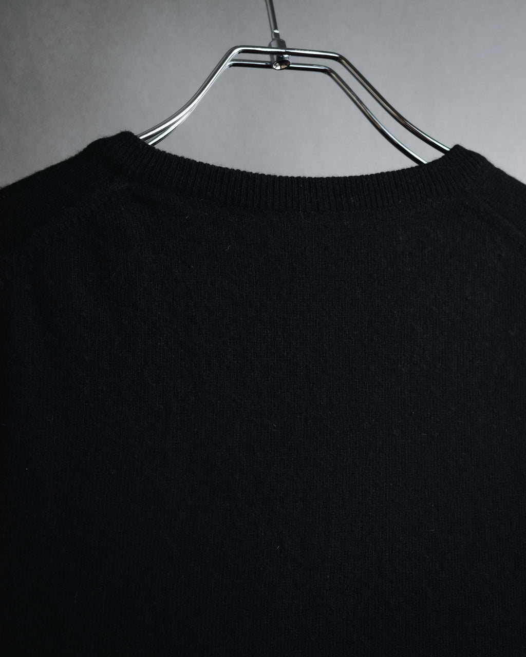 "CELINE" 90’s scottish cashmere v neck knit