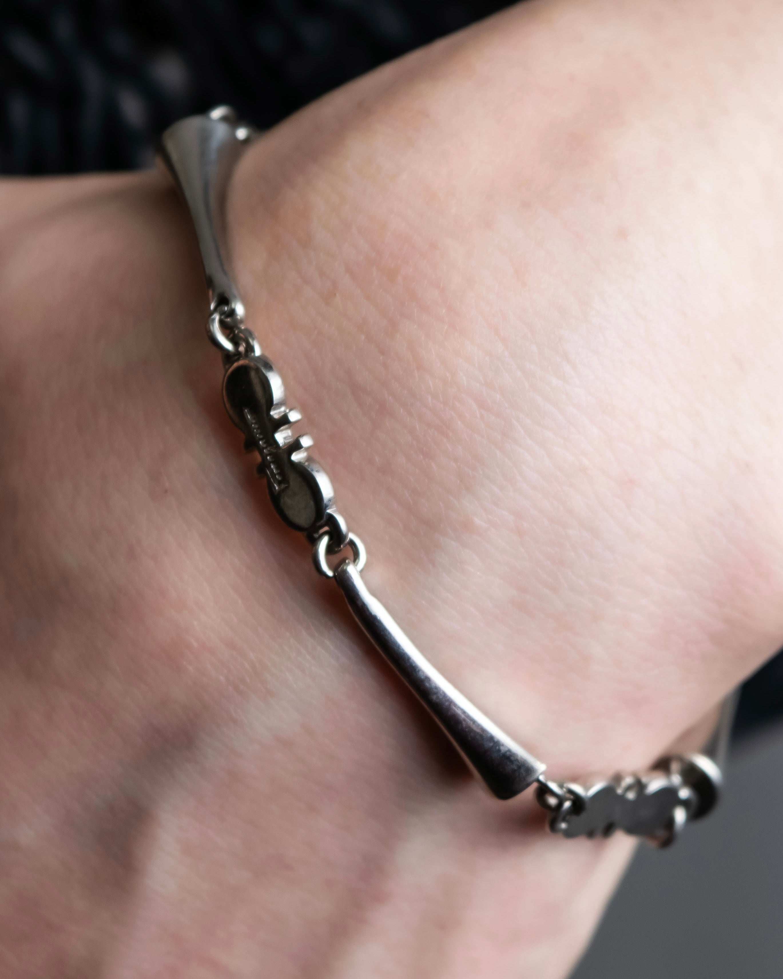 “Salvatore Ferragamo” silver gangini  logo chain bracelet