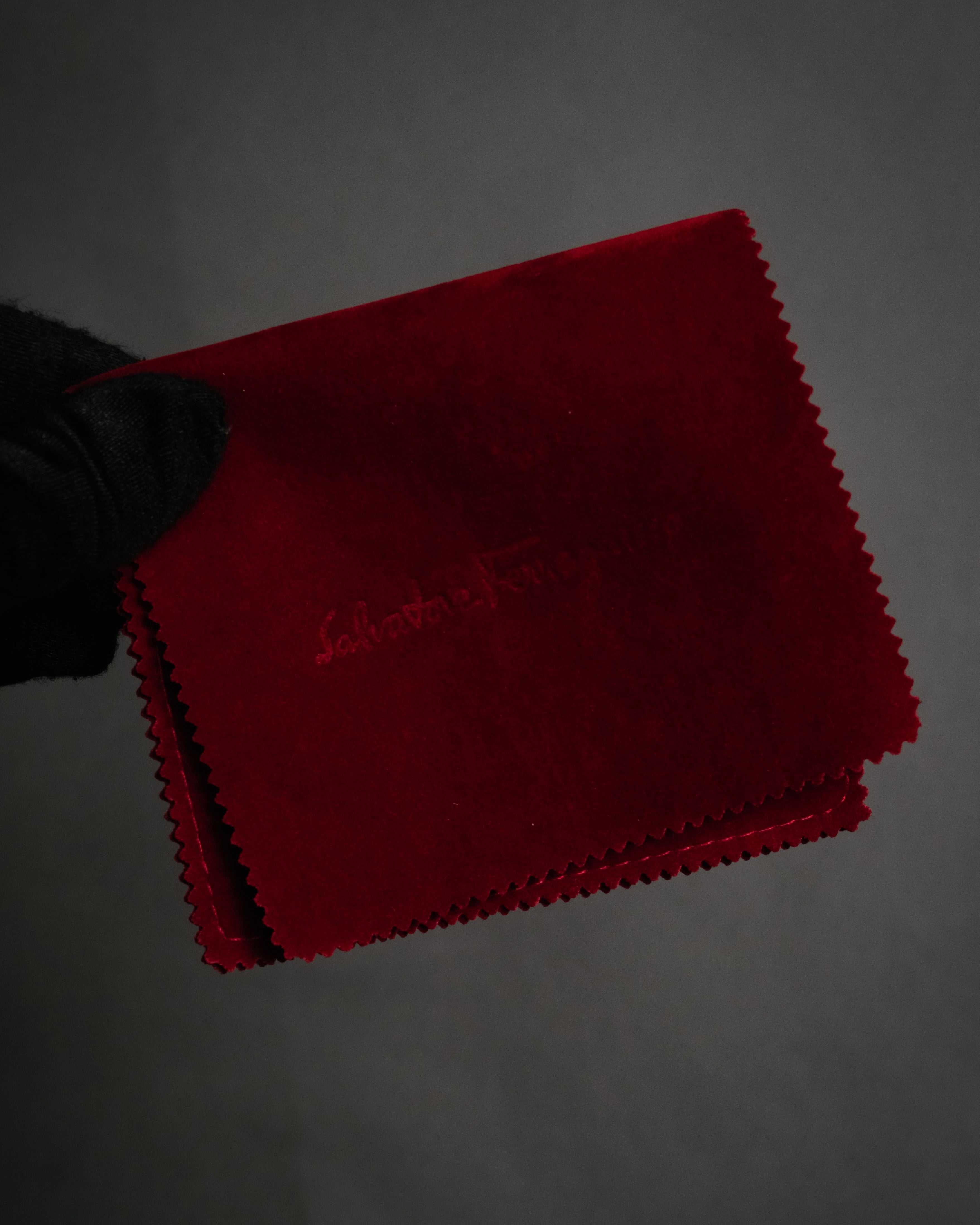 “Salvatore Ferragamo” 2010’s Vara ribbon leather bracelet