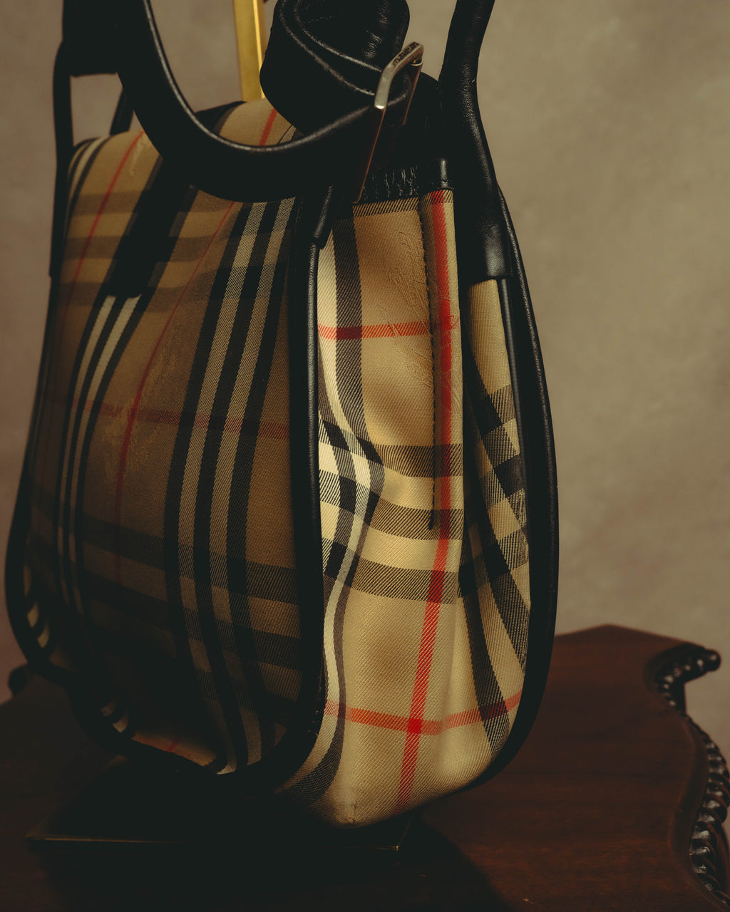 “Burberrys” 80’s-90’s Shadow horse check saddle shoulder bag
