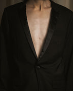 迪奥男士克里斯·范·阿谢设计的缎面领结礼服套装