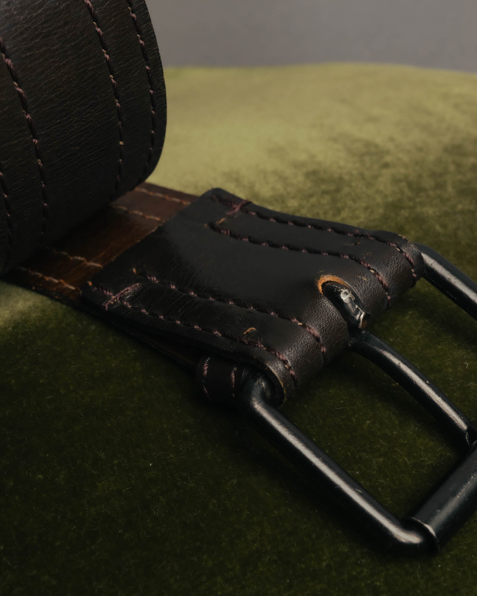 “Yves Saint Laurent” 00’s Wide eyelet leather belt