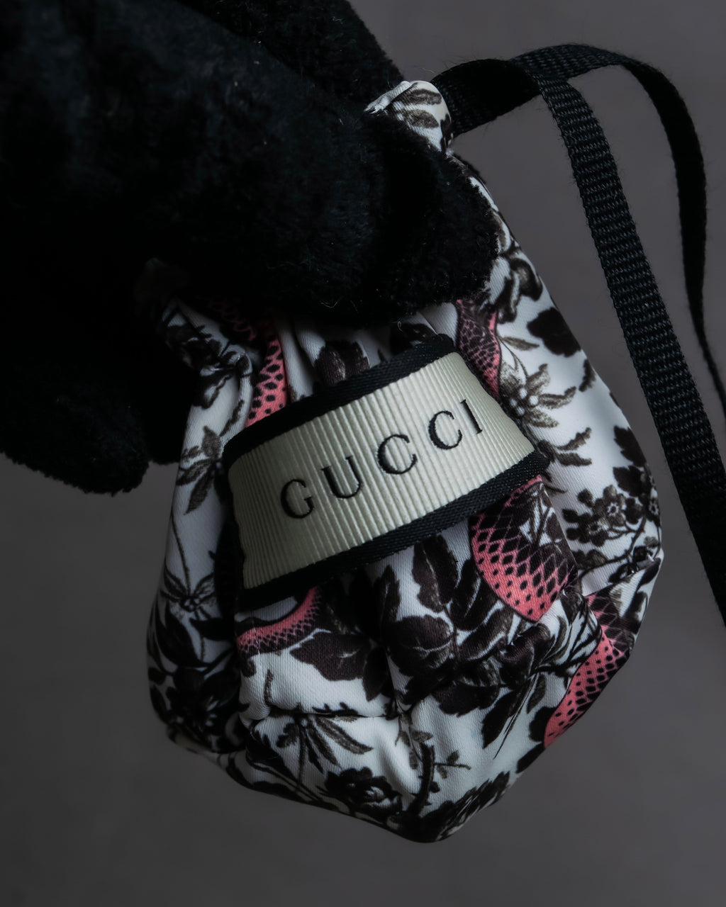 "GUCCI" Interlocking G design gold pearl ring