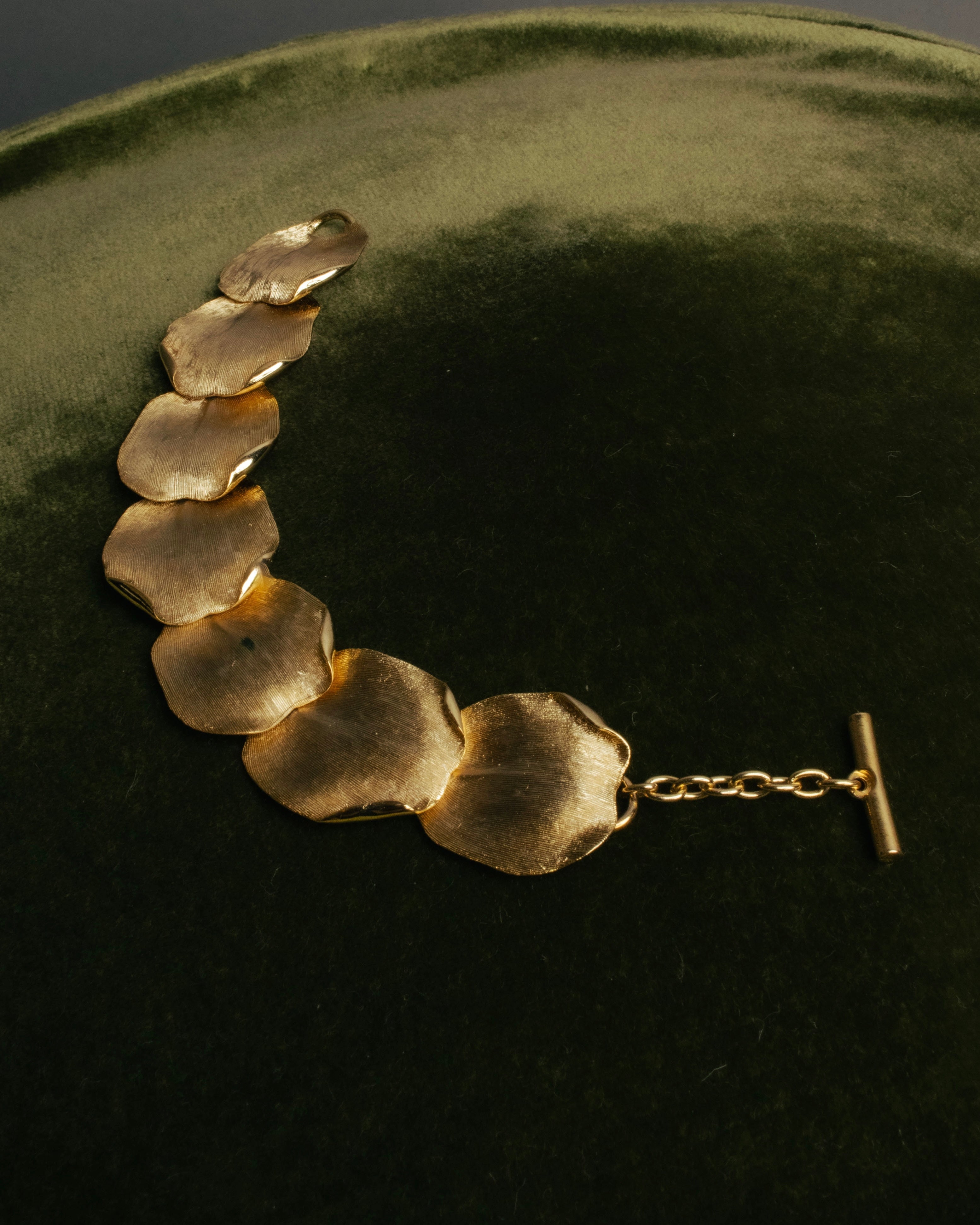 -SPECIAL- “BALENCIAGA” 2000-2012 Ghesquière era sculptural petal bracelet