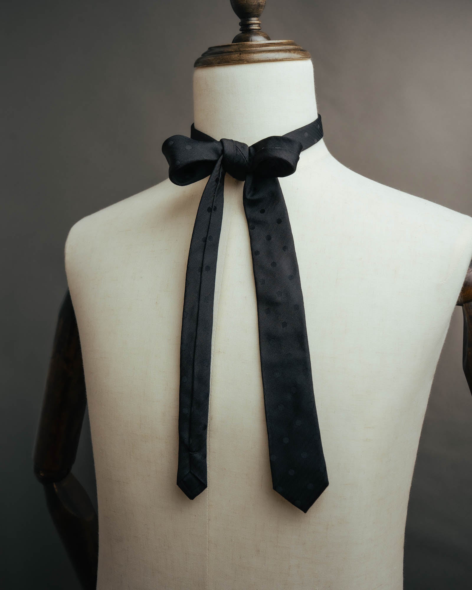 –SPECIAL– “Saint Laurent“ 2010’s-20’s Tonal dot narrow tie
