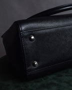 "BURBERRY" Trapezoidal embossed leather one-handle bag