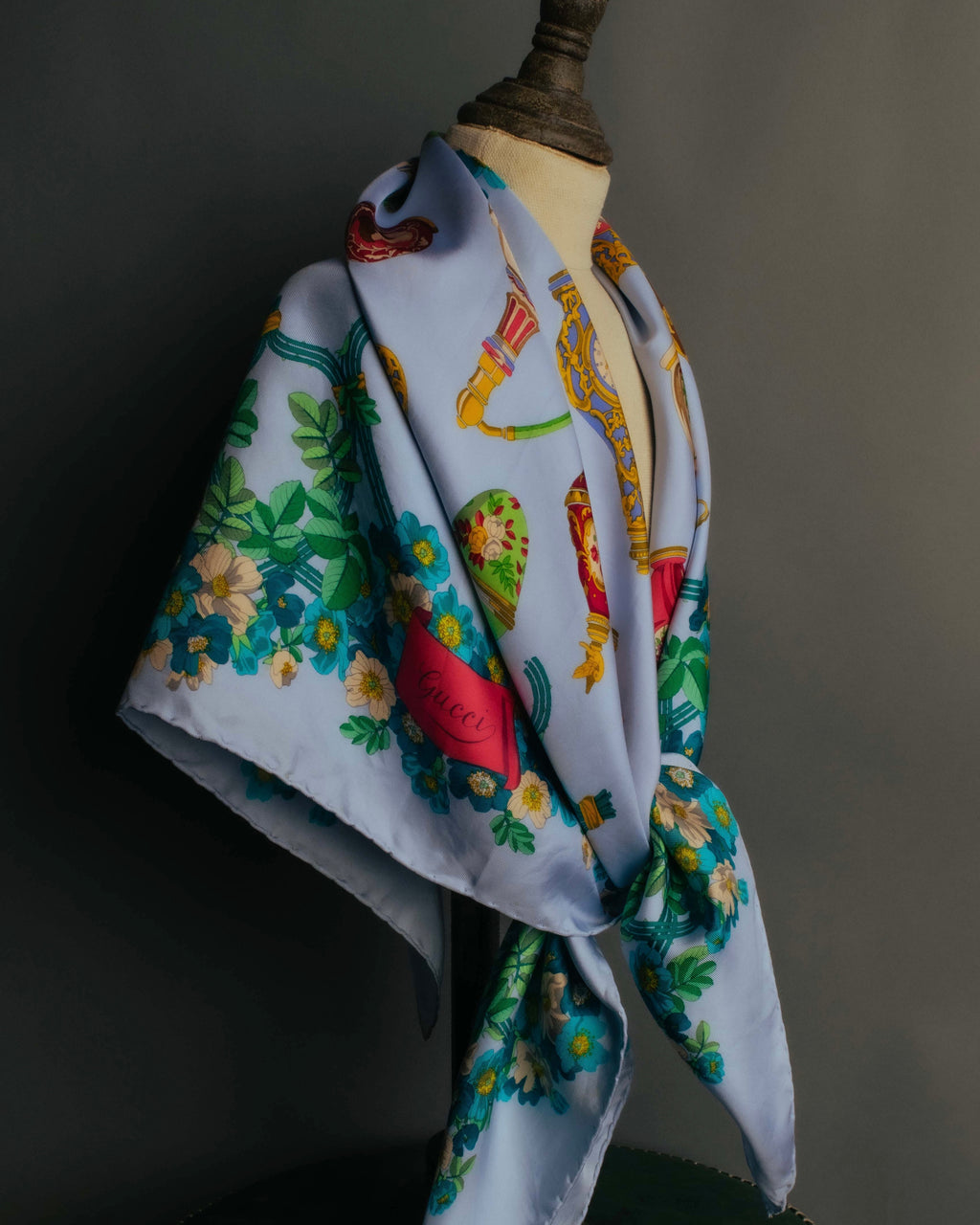 "GUCCI" 90's-00's Vintage botanical and perfume bottle silk scarf