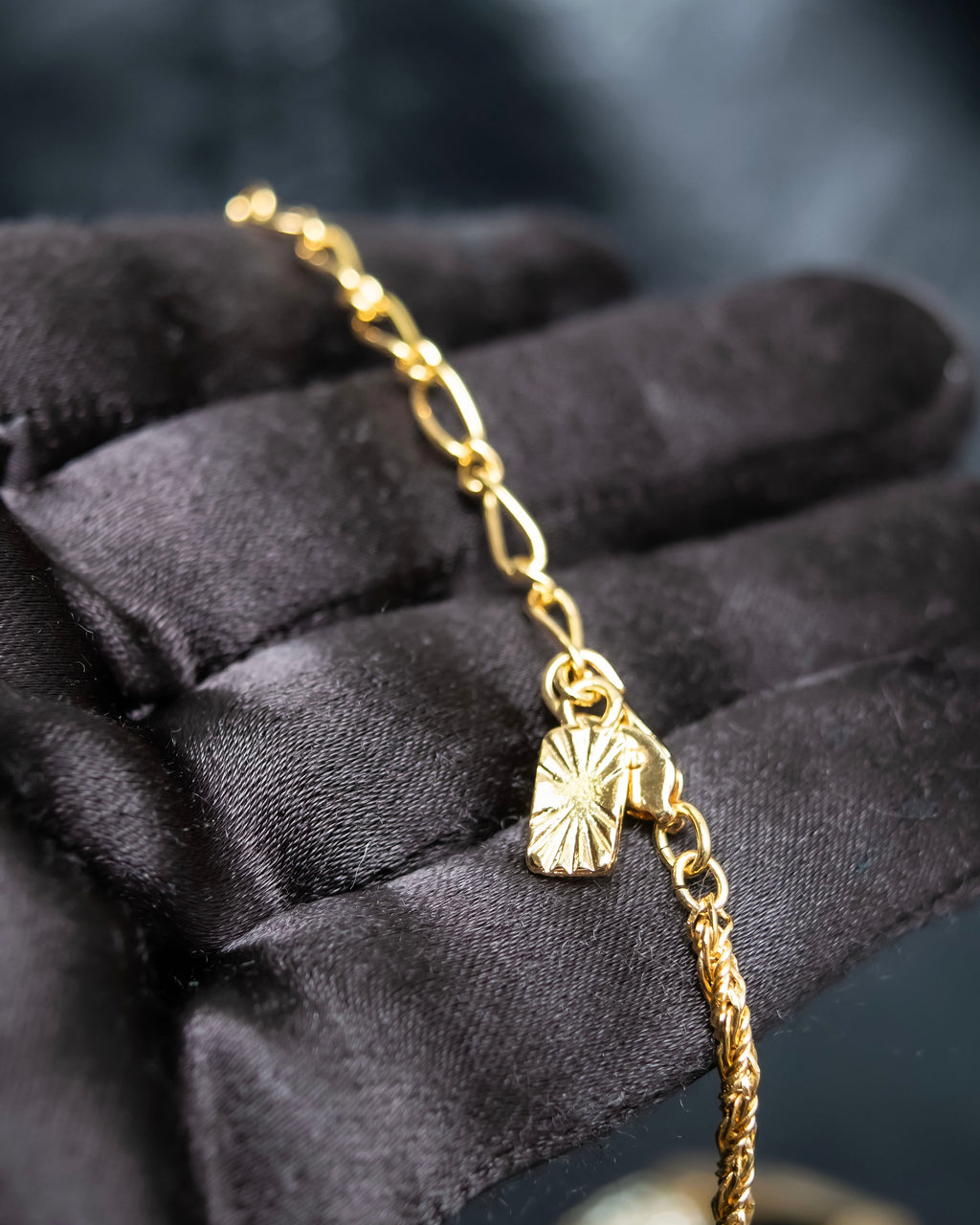 "YVES SAINT LAURENT" rhinestone motif gold necklace