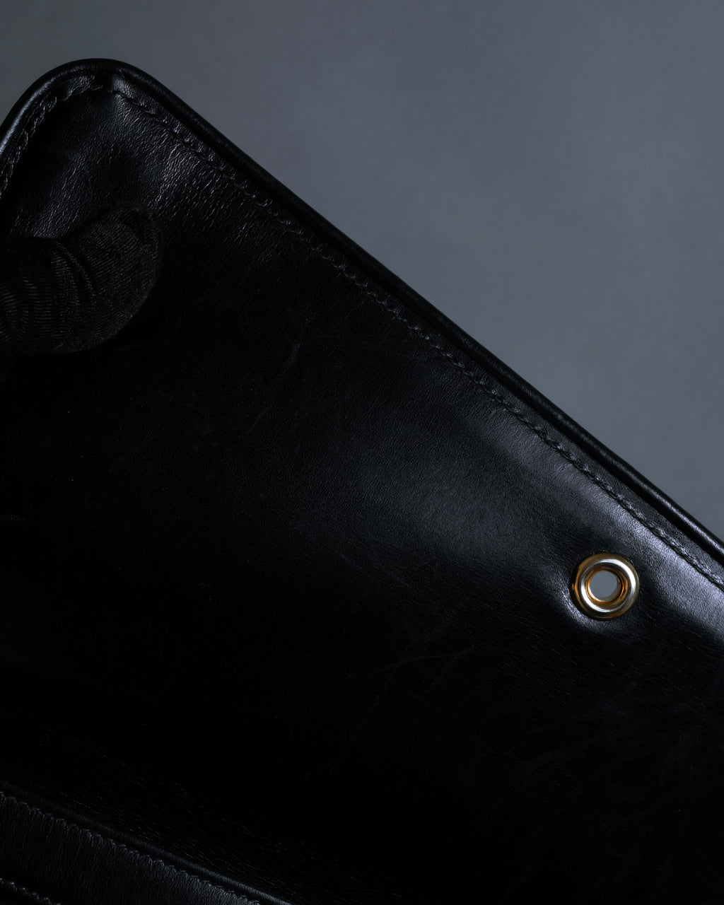 "GUCCI" Saddlery motif crisp design vintage leather shoulder bag