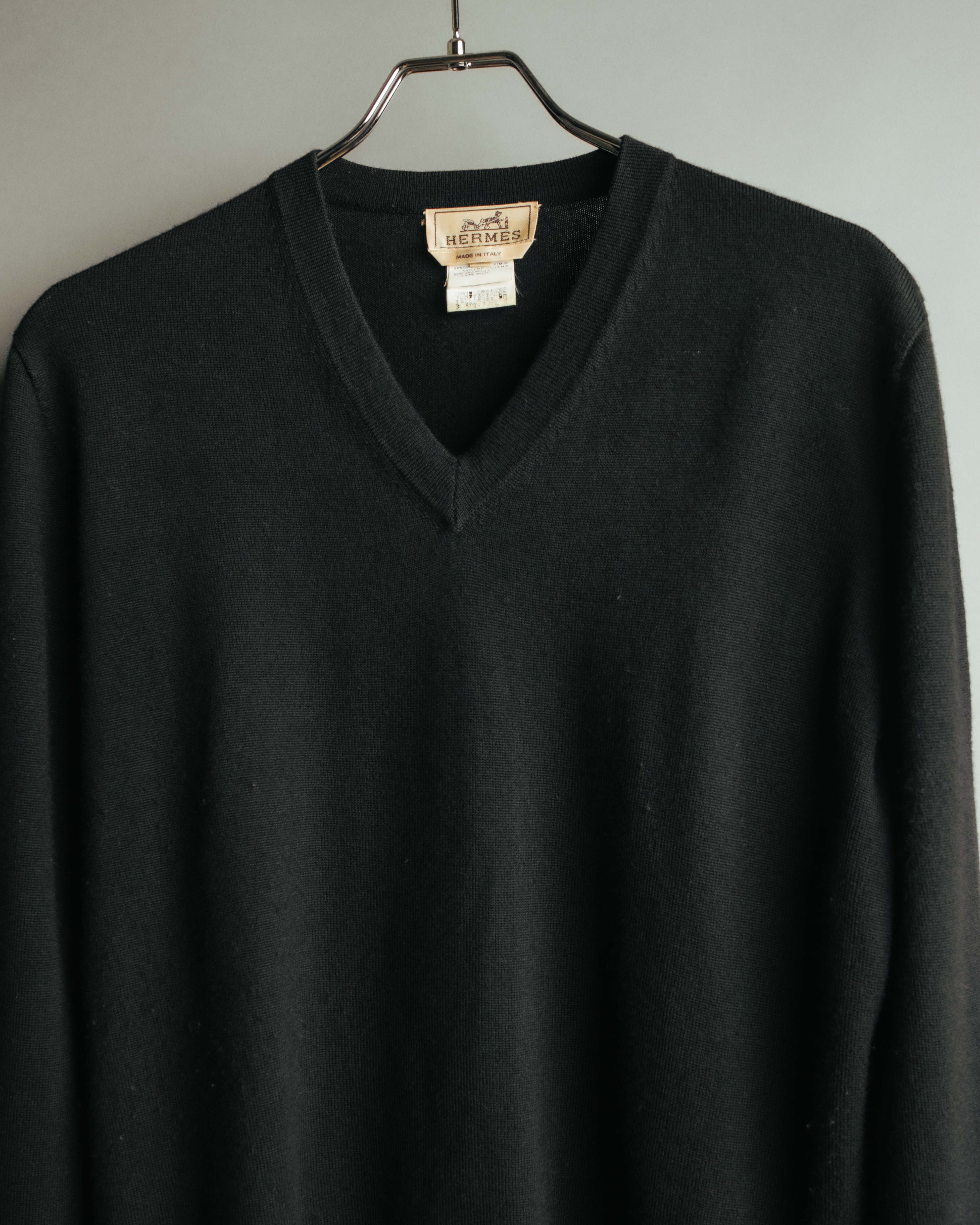 -SPECIAL- “HERMÈS” 90’s-00’s Cashmere wool v-neck knit