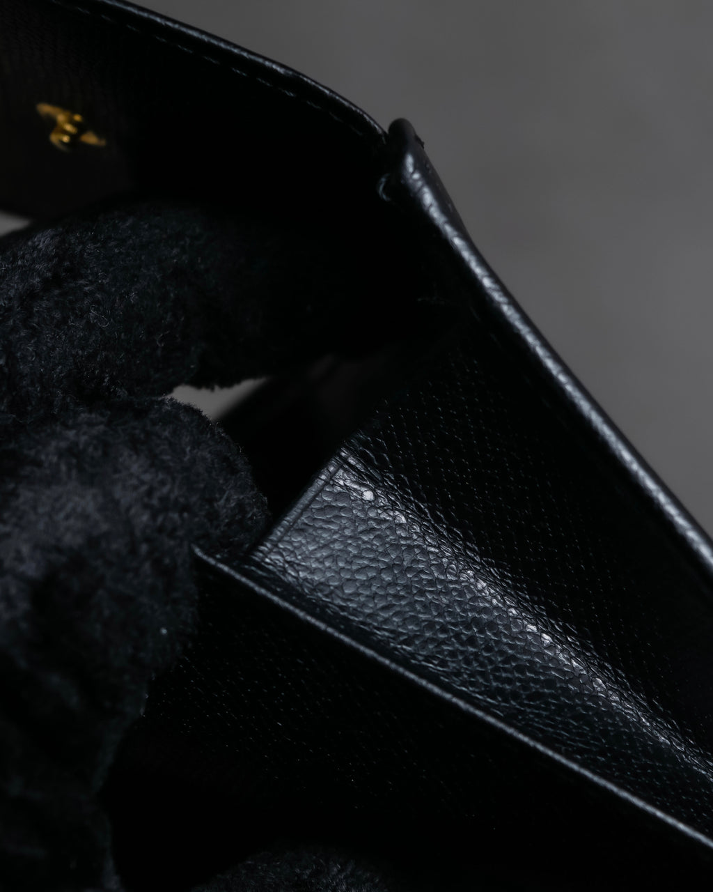 "YVES SAINT LAURENT" Cassandra logo engraved leather bi-fold wallet