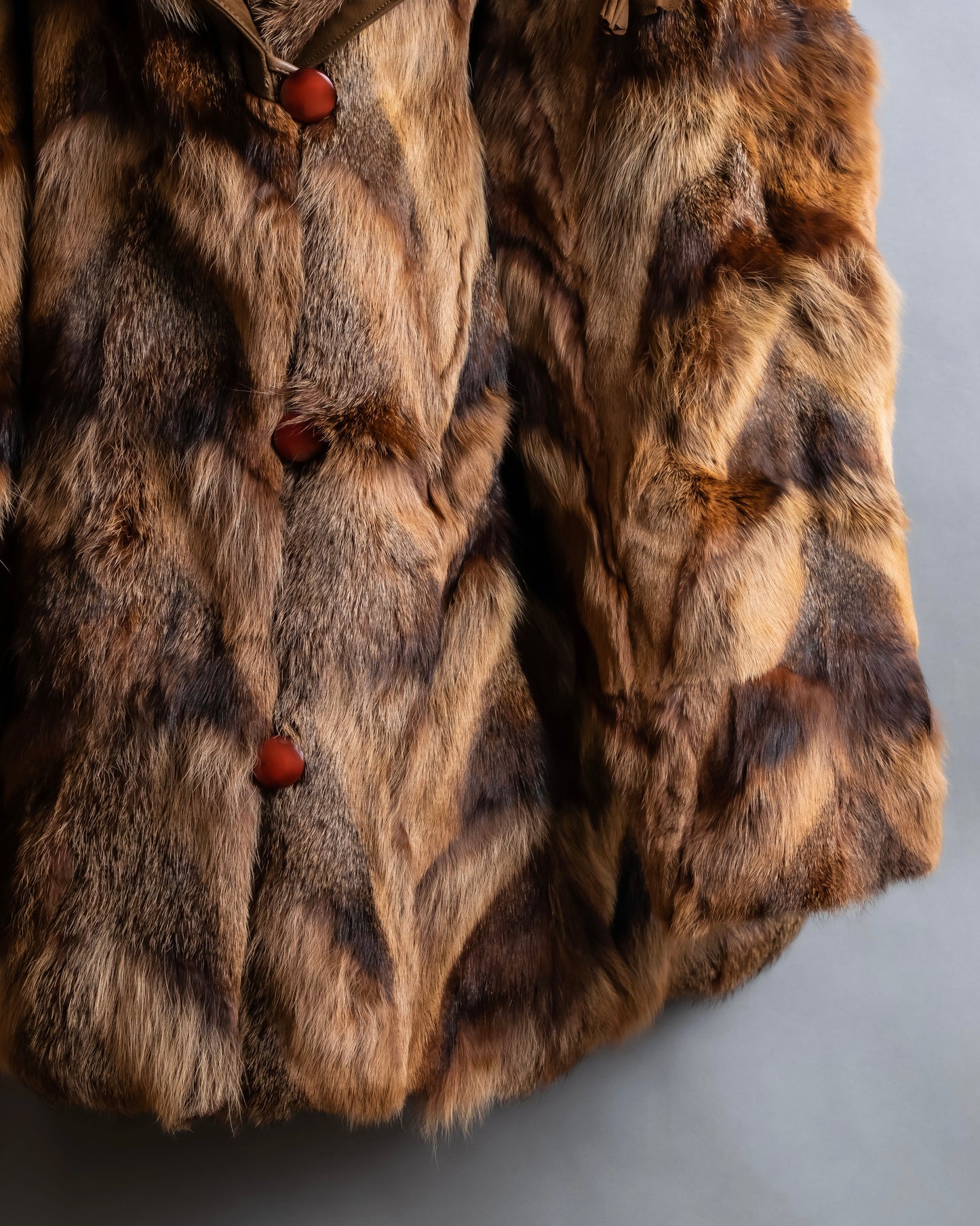 Vintage gradient fur hooded jacket