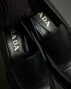 "PRADA" Apron stitch design long nose loafers